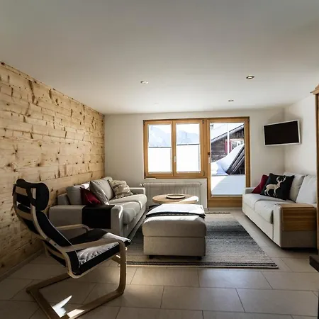Haus Derby, West *